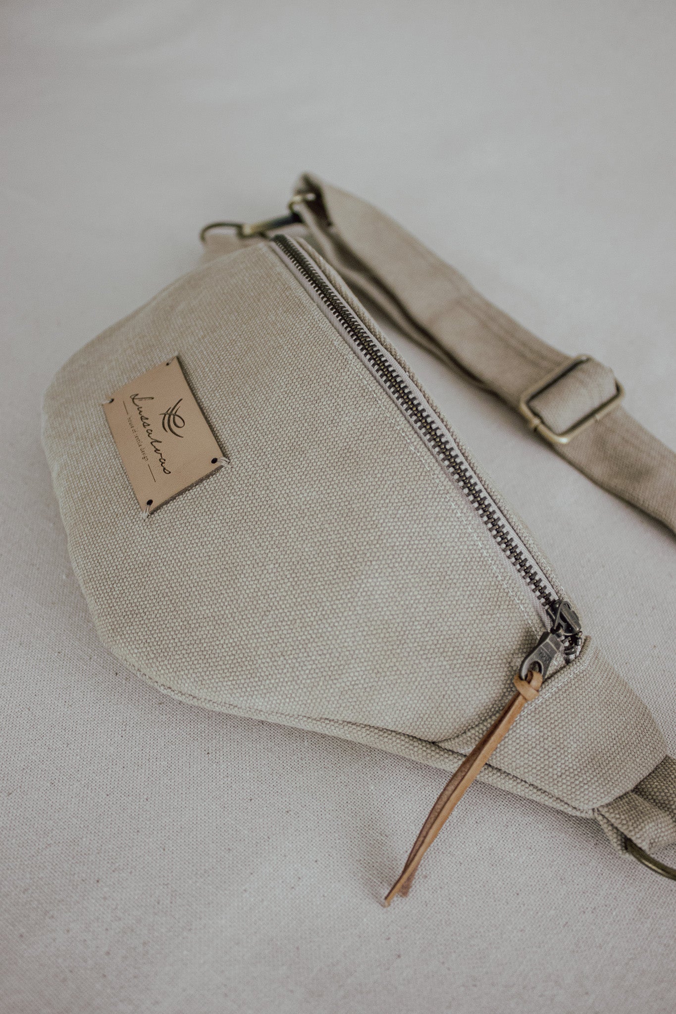 SARAH PIETRA | CROSSBODY STONE-WASHED BAUMWOLLE